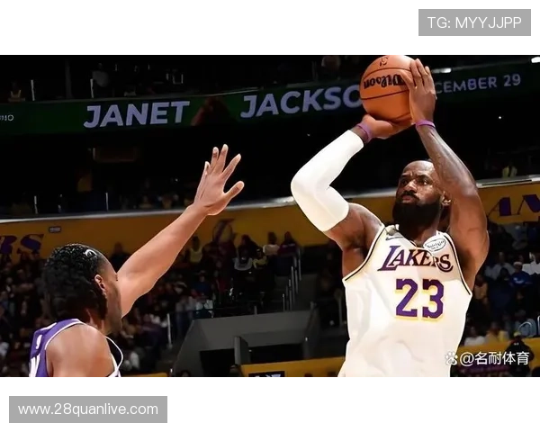 湖人队签约全能前锋新援 目标提升球队竞争力冲击总冠军