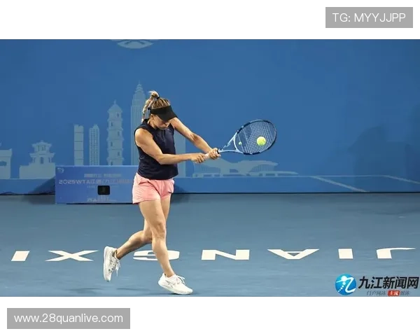 网球赛场激战正酣 全球顶尖选手争夺年度冠军荣誉