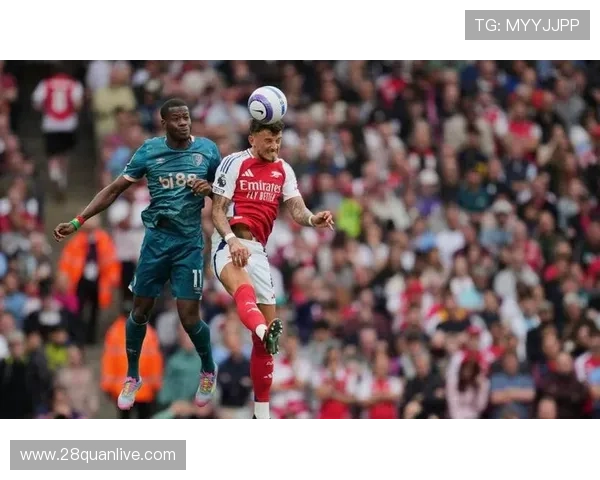 英超劲旅争冠形势愈加激烈 曼城与利物浦双双迎来关键比赛挑战