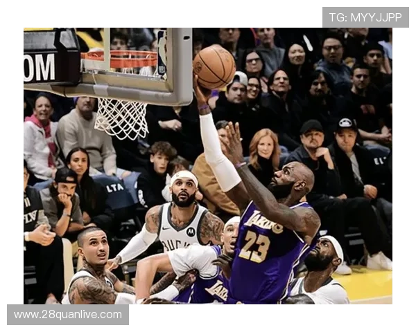 詹姆斯复出领衔湖人迎战勇士，NBA季后赛竞争激烈各队备战情况
